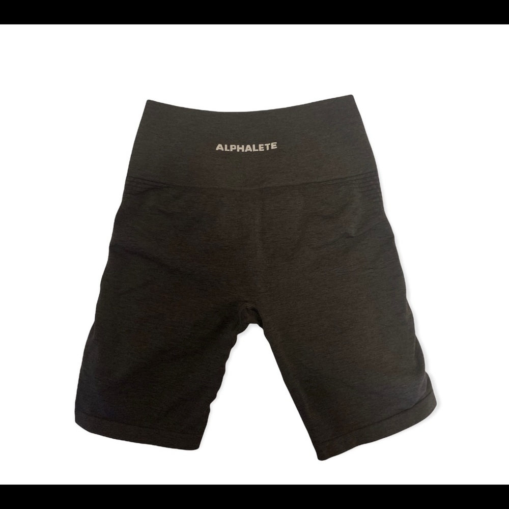 Alphalete Biker Shorts galaxy grey size M